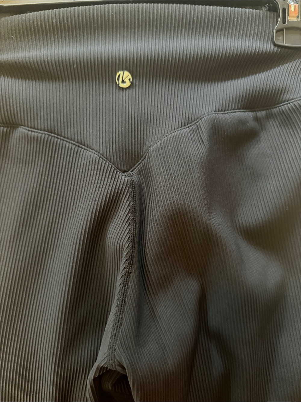 Classic Black buffbunny Leggings - Stretch Comfort - Picture 3 of 4